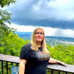 Meet your Posher, Caroline